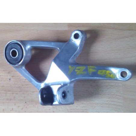 Platine repose pied Yamaha YZF 750 1994