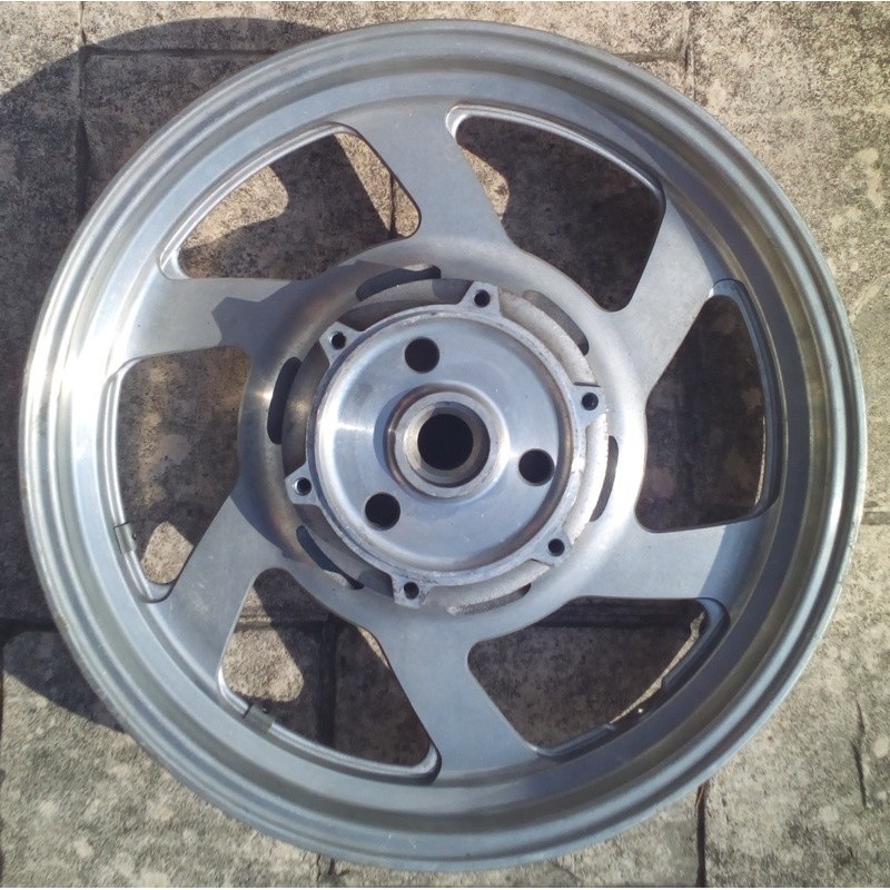 Front wheel for Yamaha FZX 750 Fazer ref-00774