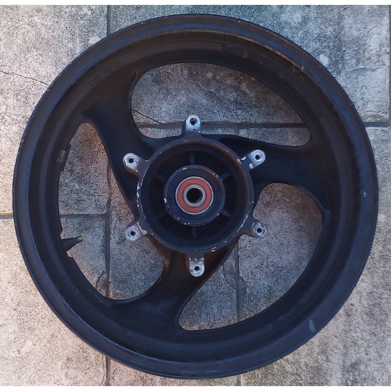 Front wheel Yamaha 500 T-Max 2001-2002 ref-00797 Front wheel Yamaha 500 T-Max 2001-2002 ref-00797