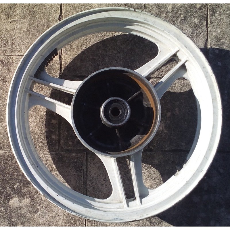 Rear wheel Kawasaki GPZ 500 S 1987-1993 ref-00808