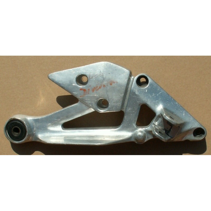 Repose pied Yamaha XJS 600 Diversion 1996-1999 Repose pied Yamaha XJS 600 Diversion 1996-1999