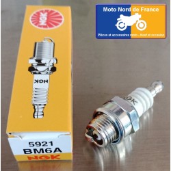 Bougie d'allumage NGK type BM6A (5921)
