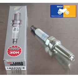 Świeca zapłonowa irydowego NGK typu LMAR9AI-8 (97225)
